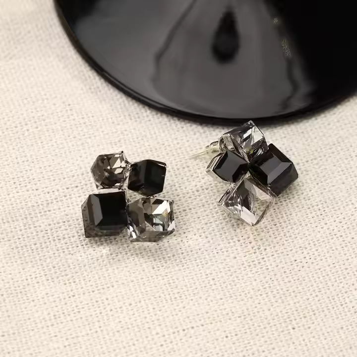 AJSE80200055 Square Cube Stud Earrings-AJSE