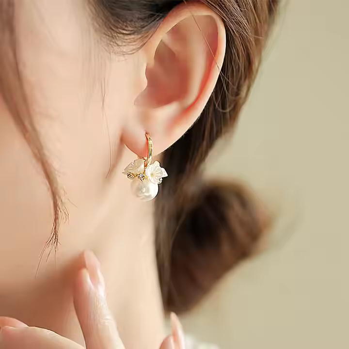 AJDE80200146 Flower Pearl Earrings-AJDE