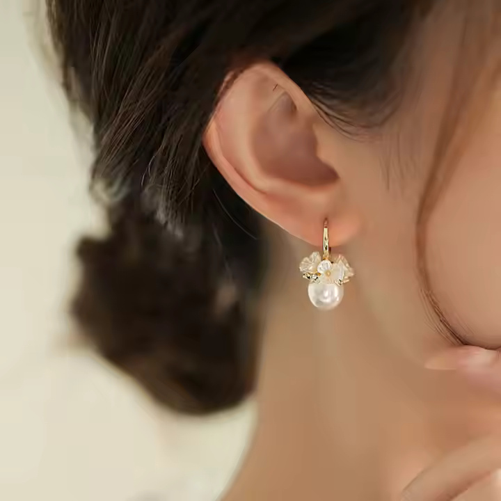 AJDE80200146 Flower Pearl Earrings-AJDE