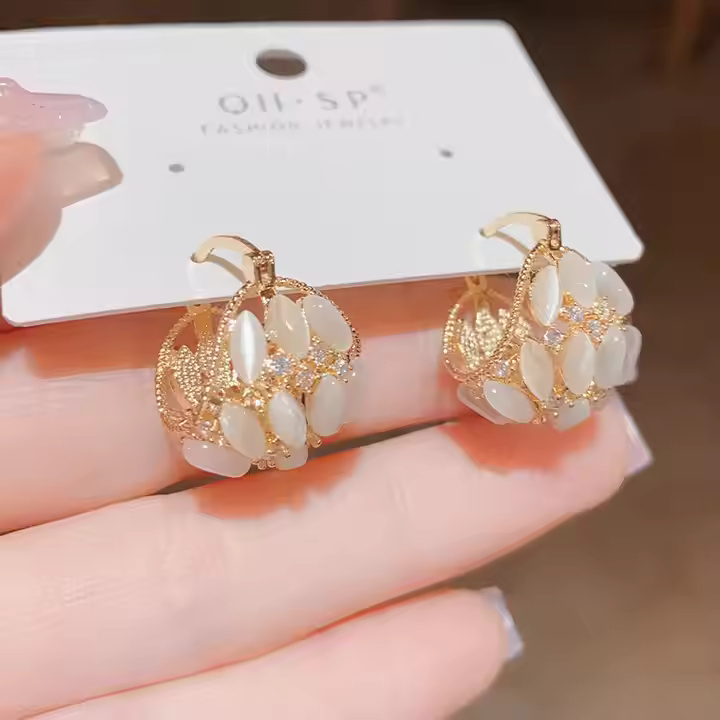 AJRE80200161 Crystal Flower Basket Earrings