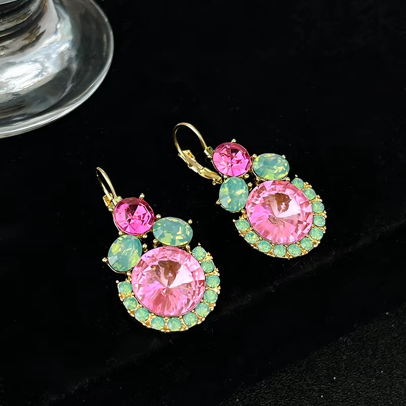 Hd04f41a85c2745c48b2e26db8f043f5df