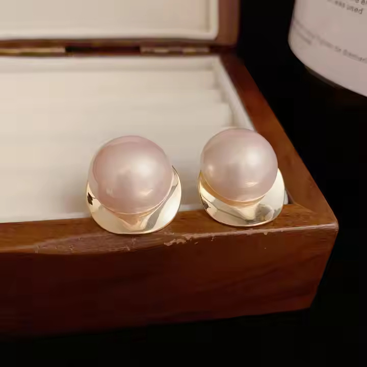 AJTS80200008 Pearl Stud Earrings-AJTS