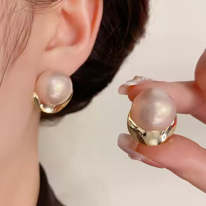 AJTS80200008 Pearl Stud Earrings-AJTS
