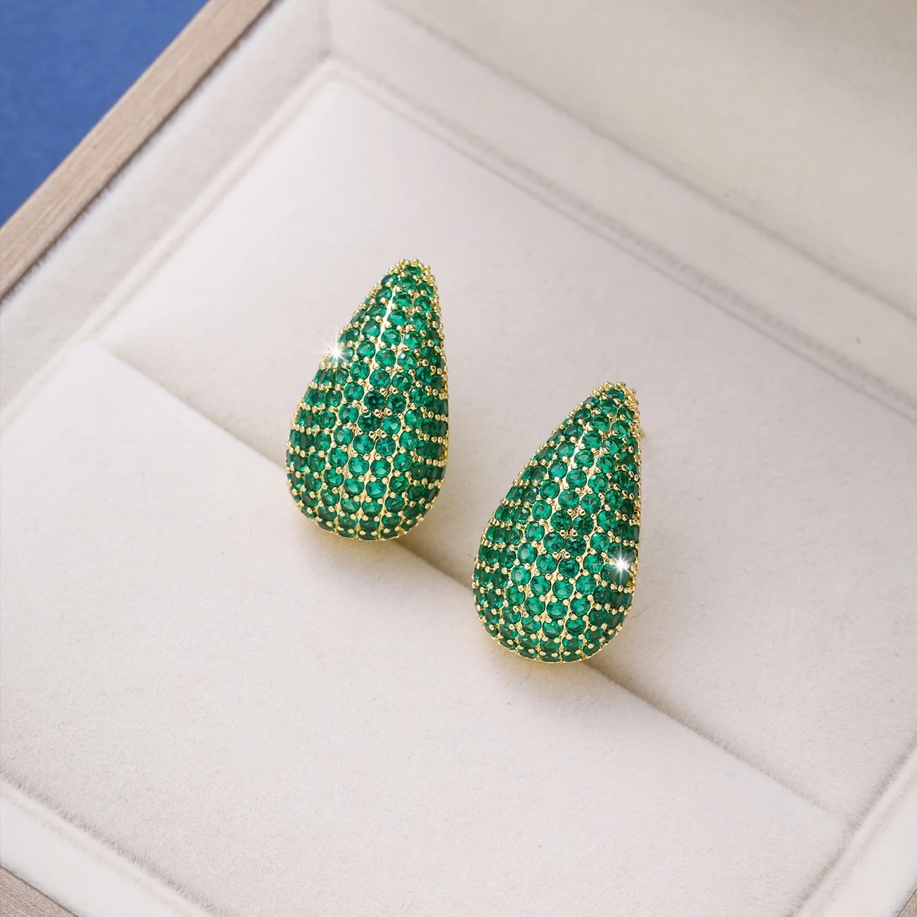 AJZE80200157 Sparkling Stud Earrings-AJZE